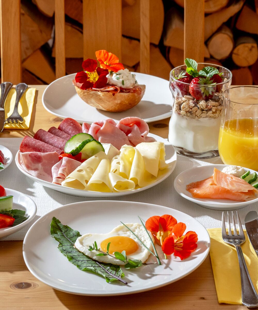 Reichhaltiges Frühstück vom Buffet