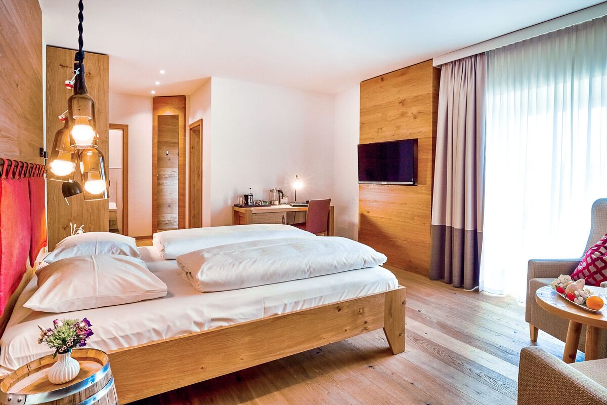 Doppelzimmer mit Balkon und Whirlpool