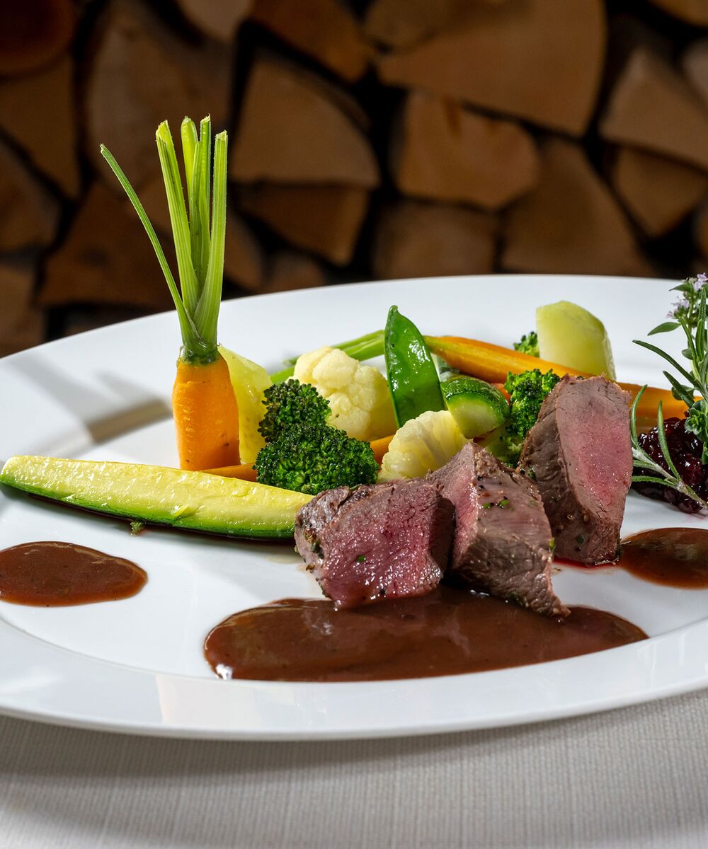 Hauptgang: Fleischgericht mit Gemüse