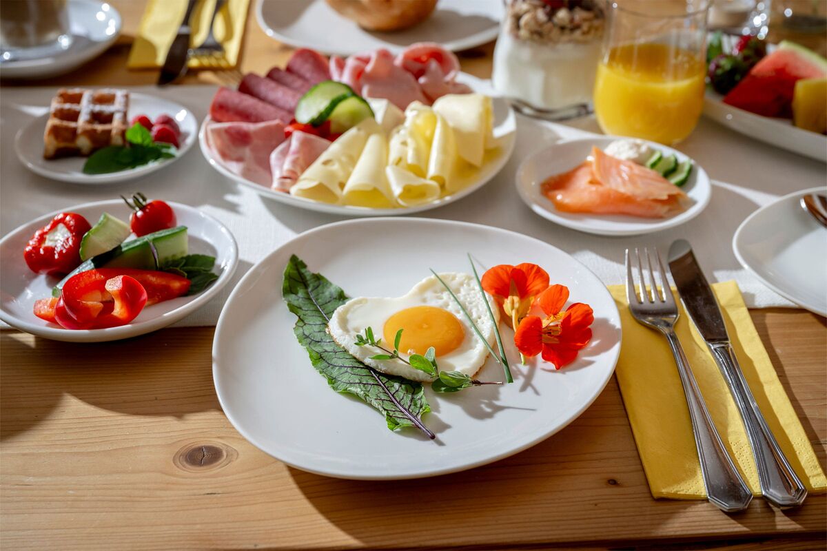 Reichhaltiges Frühstück